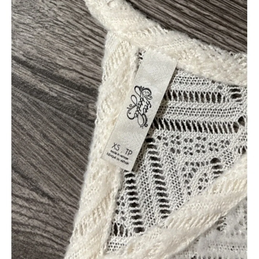 Free People knit brand scoop